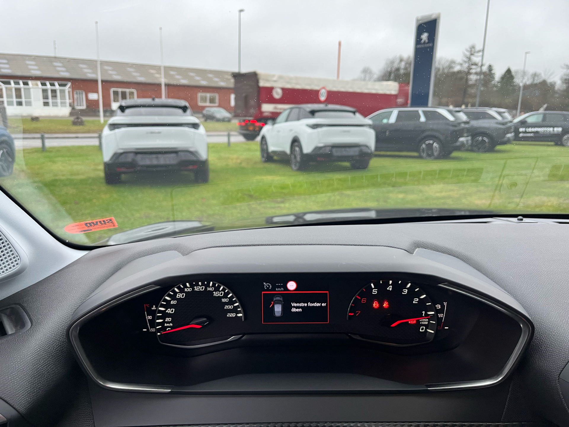 Billede af Peugeot 208 1,2 PureTech Selection Sport 100HK 5d 6g