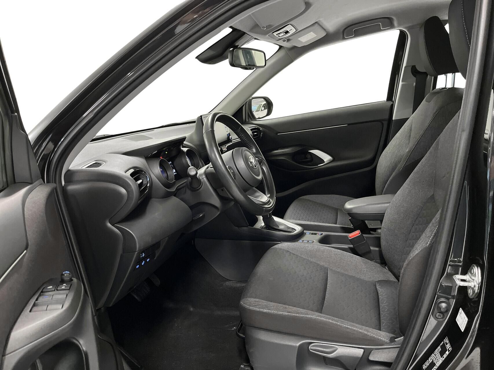 Billede af Toyota Yaris Cross 1,5 Hybrid Active 116HK 5d Trinl. Gear