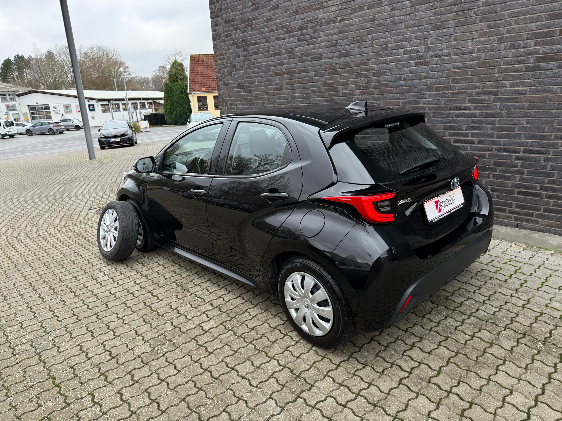 Billede af Toyota Yaris 1,5 Hybrid Active Technology Plus 116HK 5d Trinl. Gear