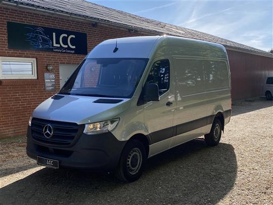 Mercedes-Benz Sprinter 319 3,0 CDI A2 H2 RWD 190HK Van 6g