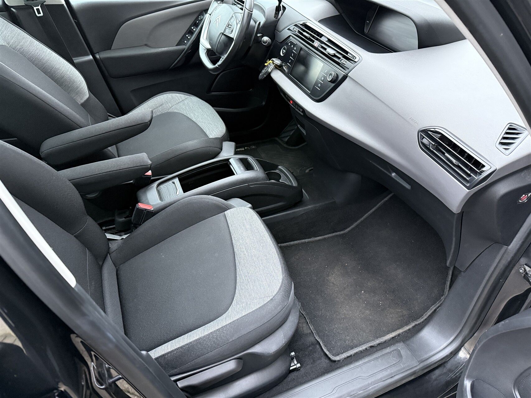 Billede af Citroën Grand C4 Picasso 1,6 Blue HDi Intensive EAT6 start/stop 120HK 6g Aut.