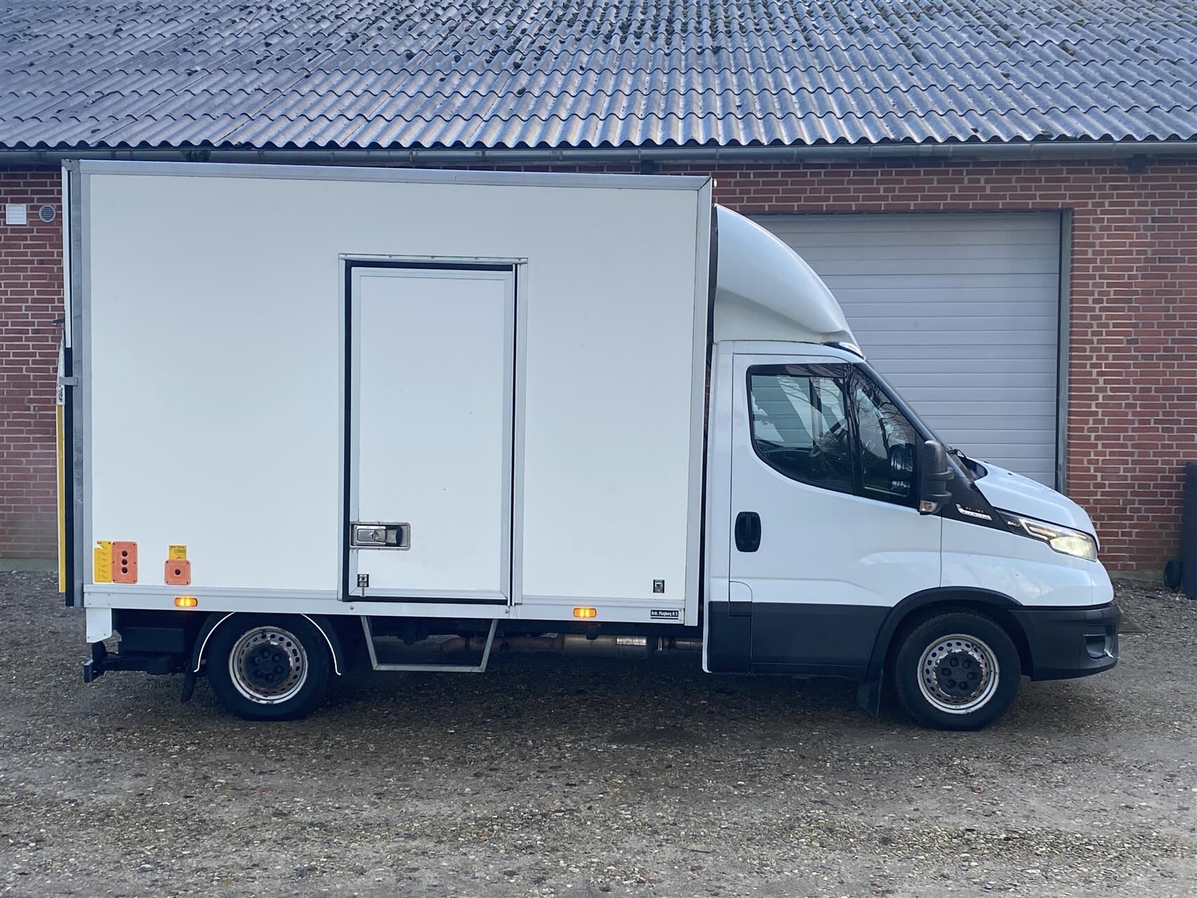 Billede af Iveco Daily 35C16 4100mm 2,3 D 156HK Ladv./Chas. 8g Aut.