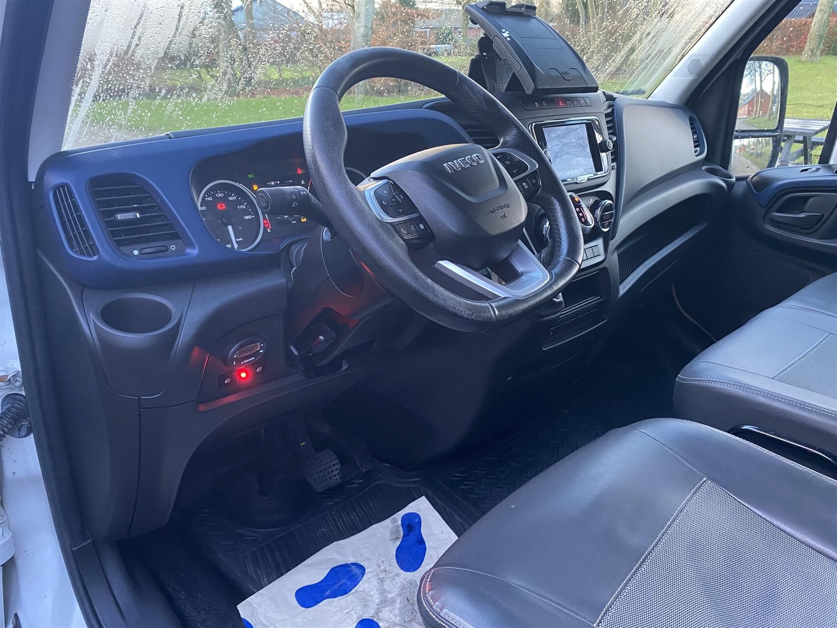 Billede af Iveco Daily 35C16 4100mm 2,3 D 156HK Ladv./Chas. 8g Aut.