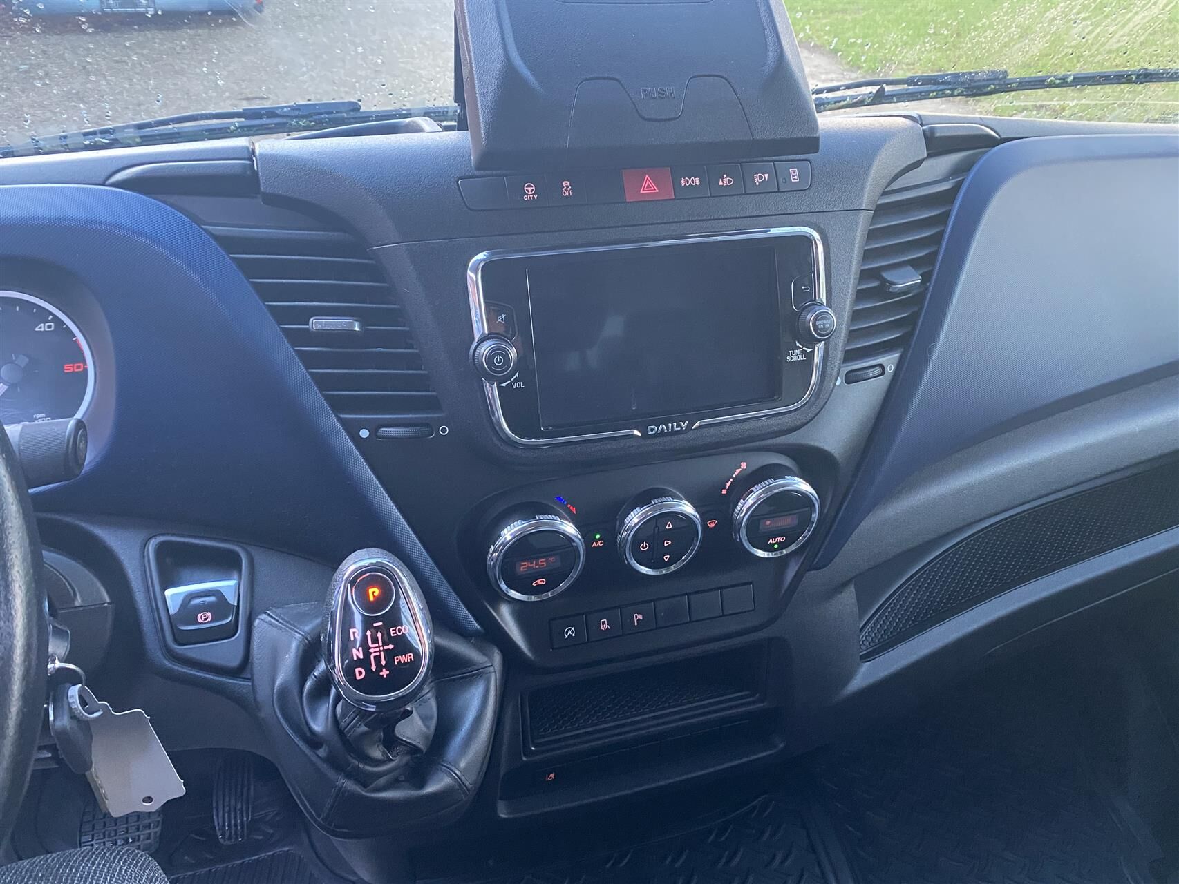 Billede af Iveco Daily 35C16 4100mm 2,3 D 156HK Ladv./Chas. 8g Aut.