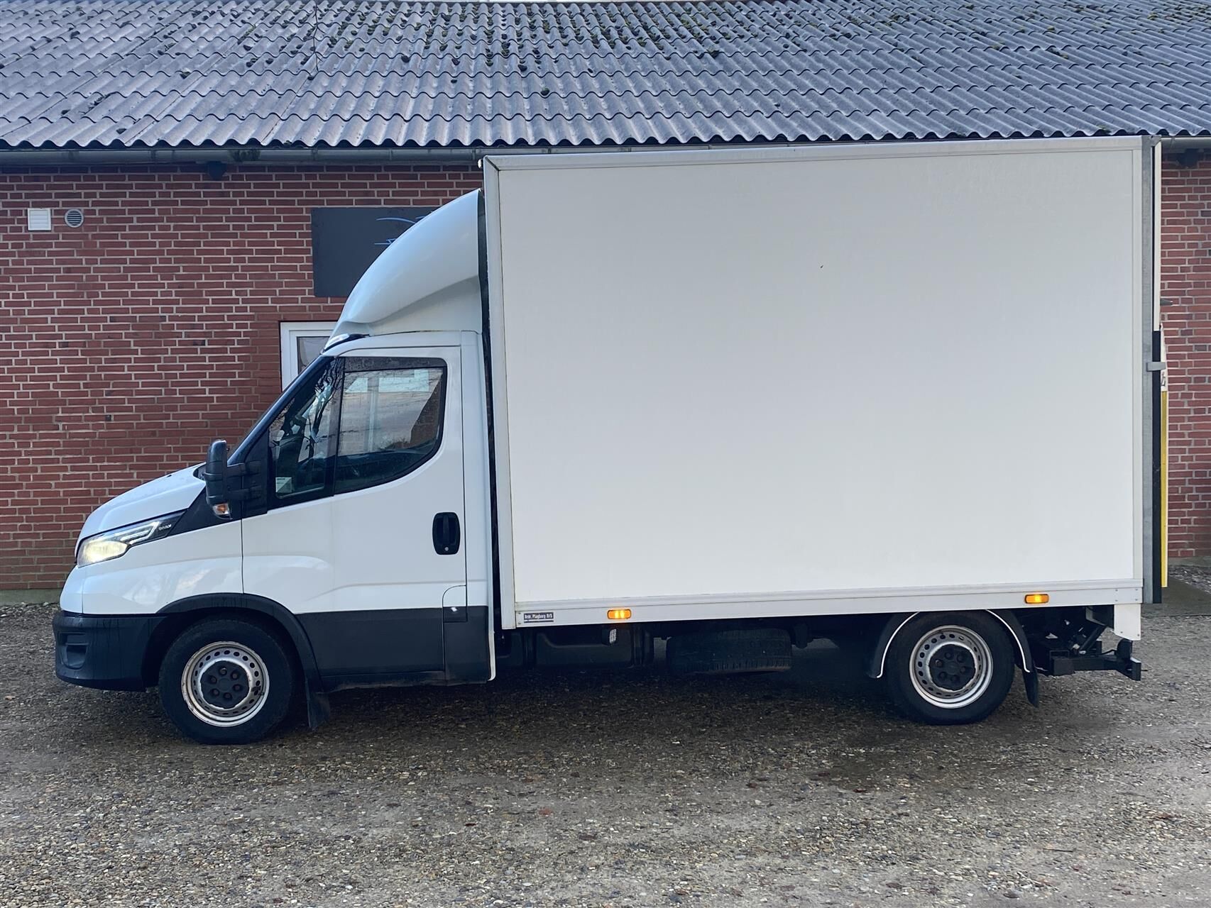 Billede af Iveco Daily 35C16 4100mm 2,3 D 156HK Ladv./Chas. 8g Aut.