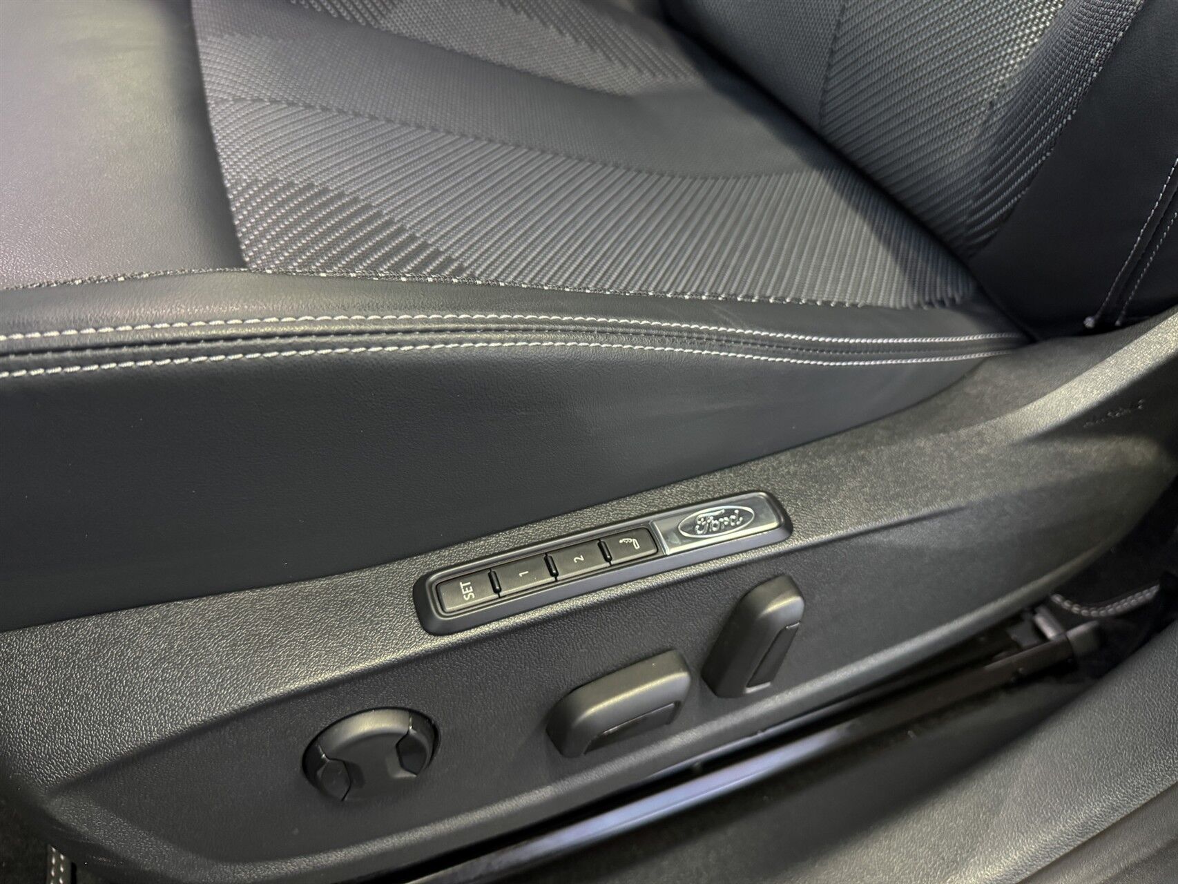 Billede af Ford Explorer EL UR Select RWD 286HK 5d Aut.