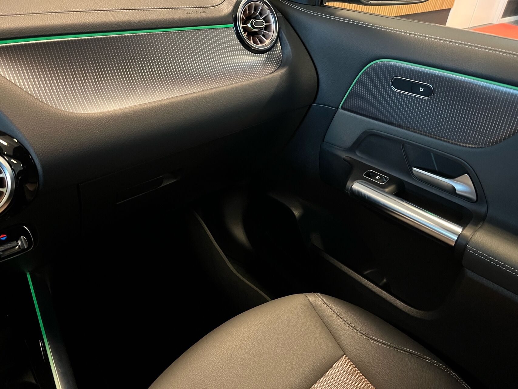 Billede af Mercedes-Benz EQA 250 EL Progressive 190HK 5d Aut.