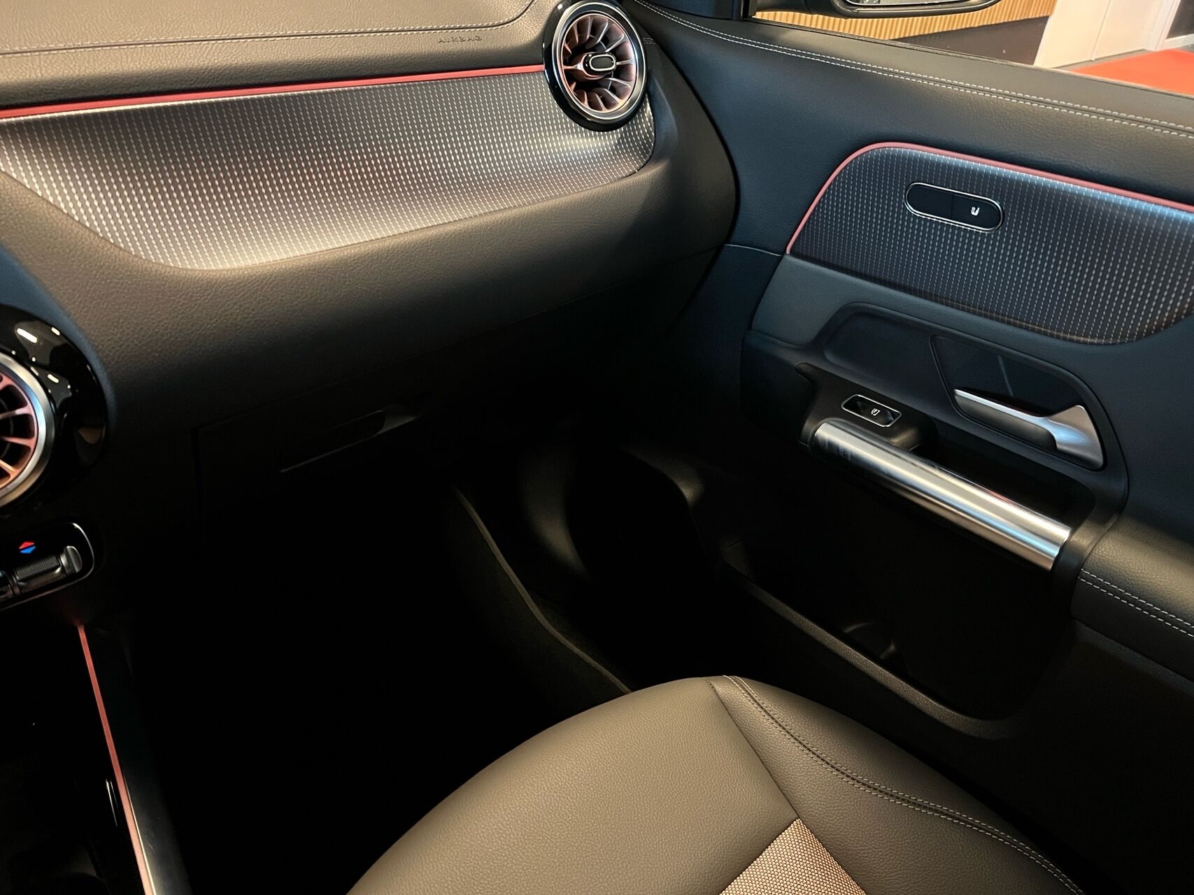 Billede af Mercedes-Benz EQA 250 EL Progressive 190HK 5d Aut.