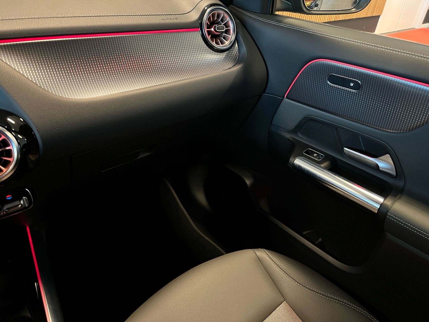 Billede af Mercedes-Benz EQA 250 EL Progressive 190HK 5d Aut.