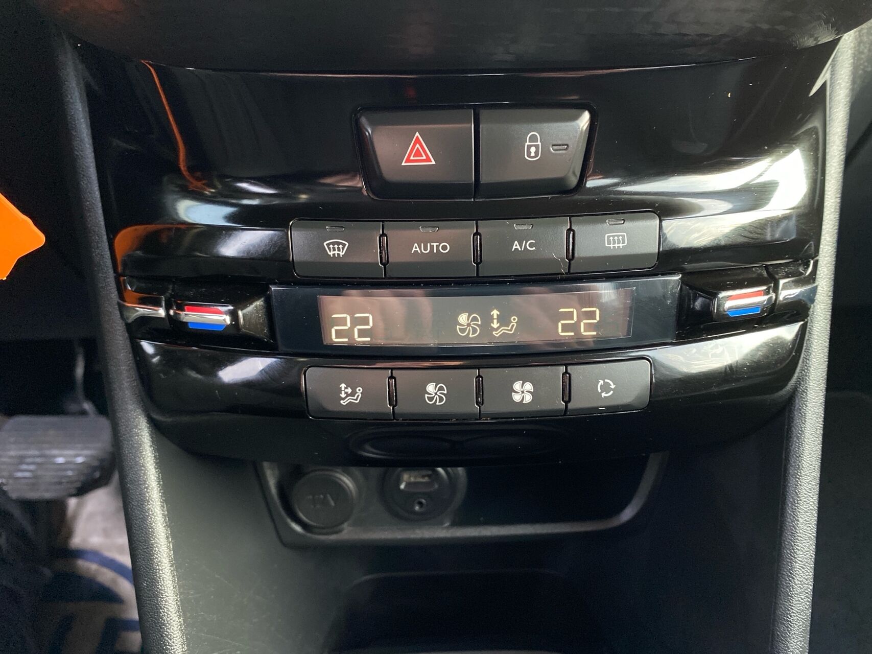 Billede af Peugeot 2008 1,2 e-Vti Active Plus ESG 82HK Aut.