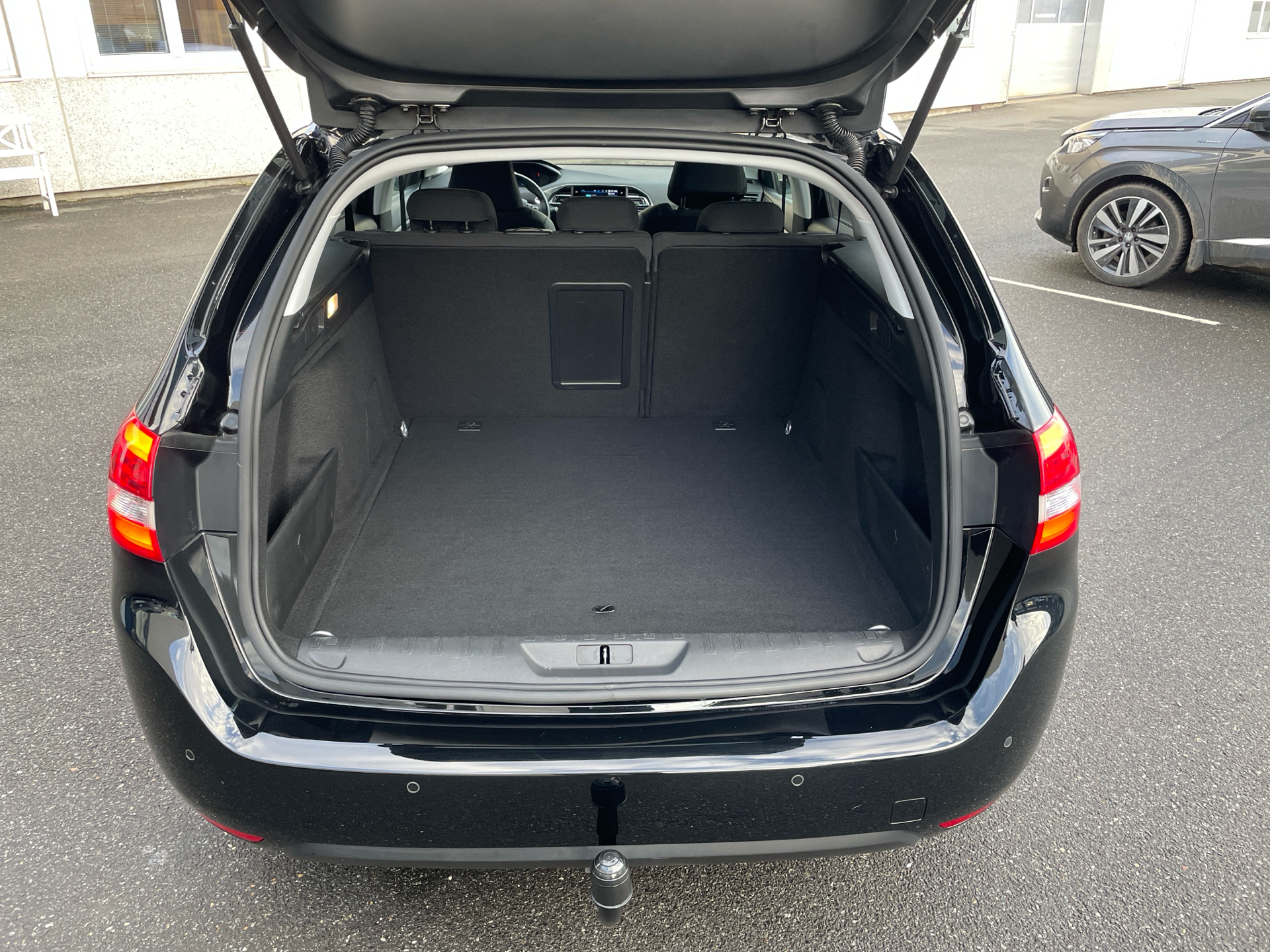 Billede af Peugeot 308 SW 1,5 BlueHDi Special Pack 130HK Stc 6g