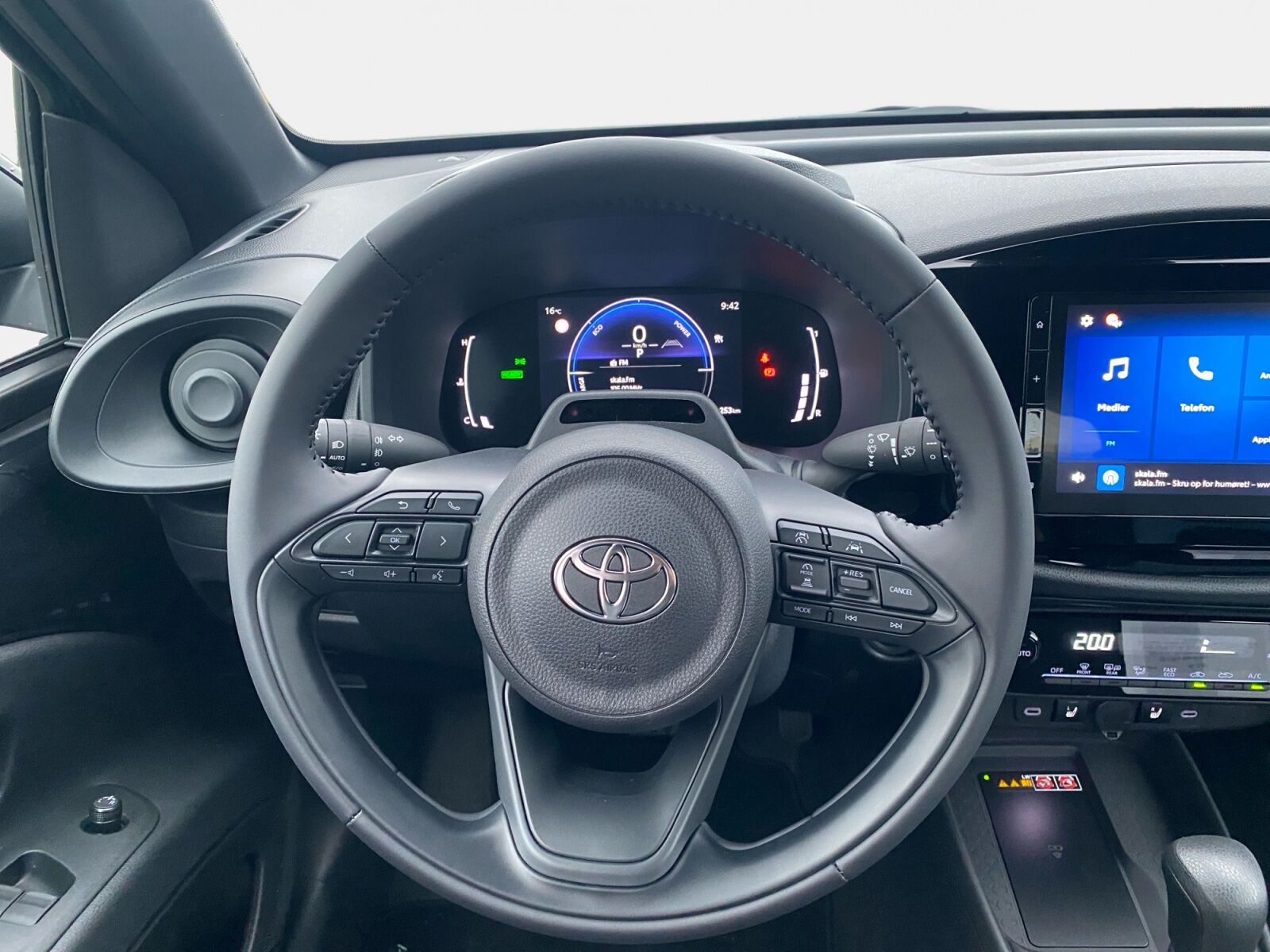 Billede af Toyota Aygo X 1,5 Hybrid Play Comfort CVT 116HK 5d Aut.