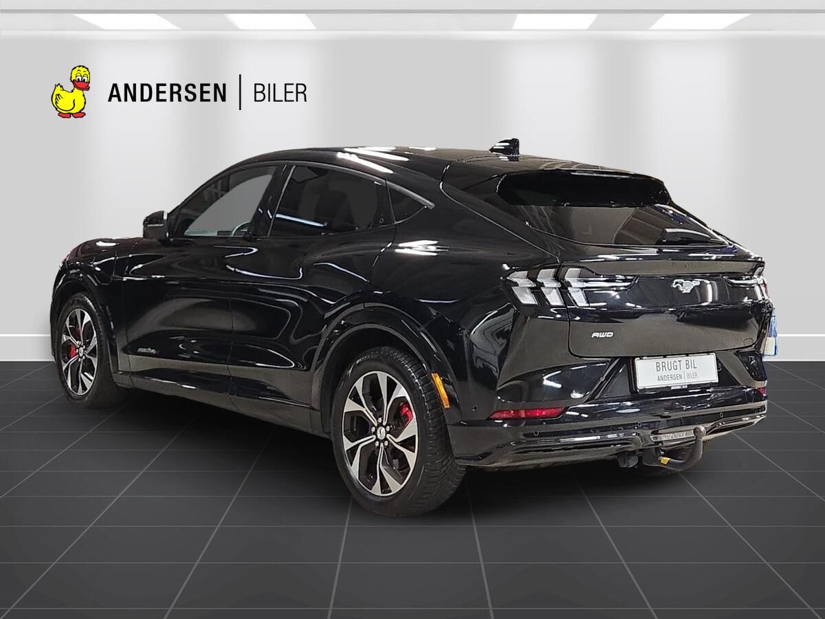 Billede af Ford Mustang Mach-E EL UR AWD 351HK 5d Aut.
