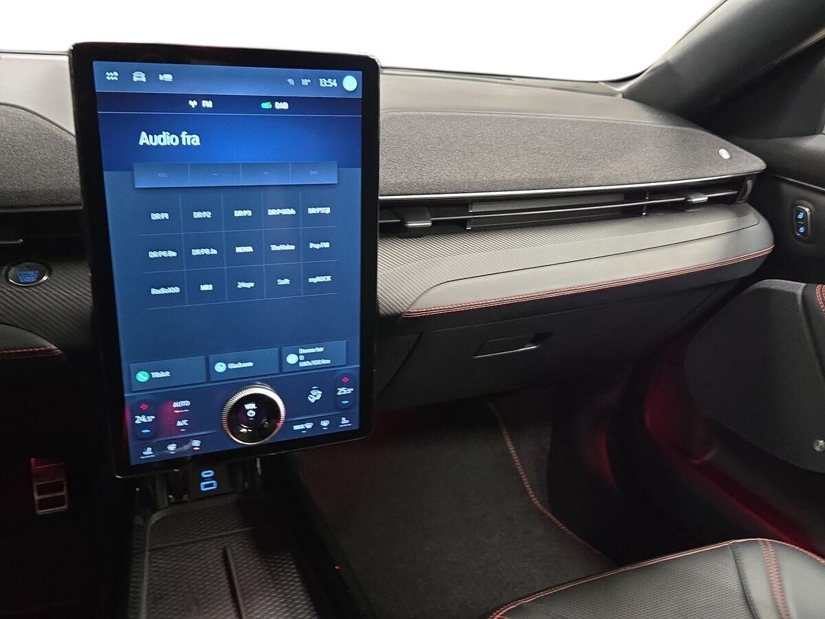 Billede af Ford Mustang Mach-E EL UR AWD 351HK 5d Aut.