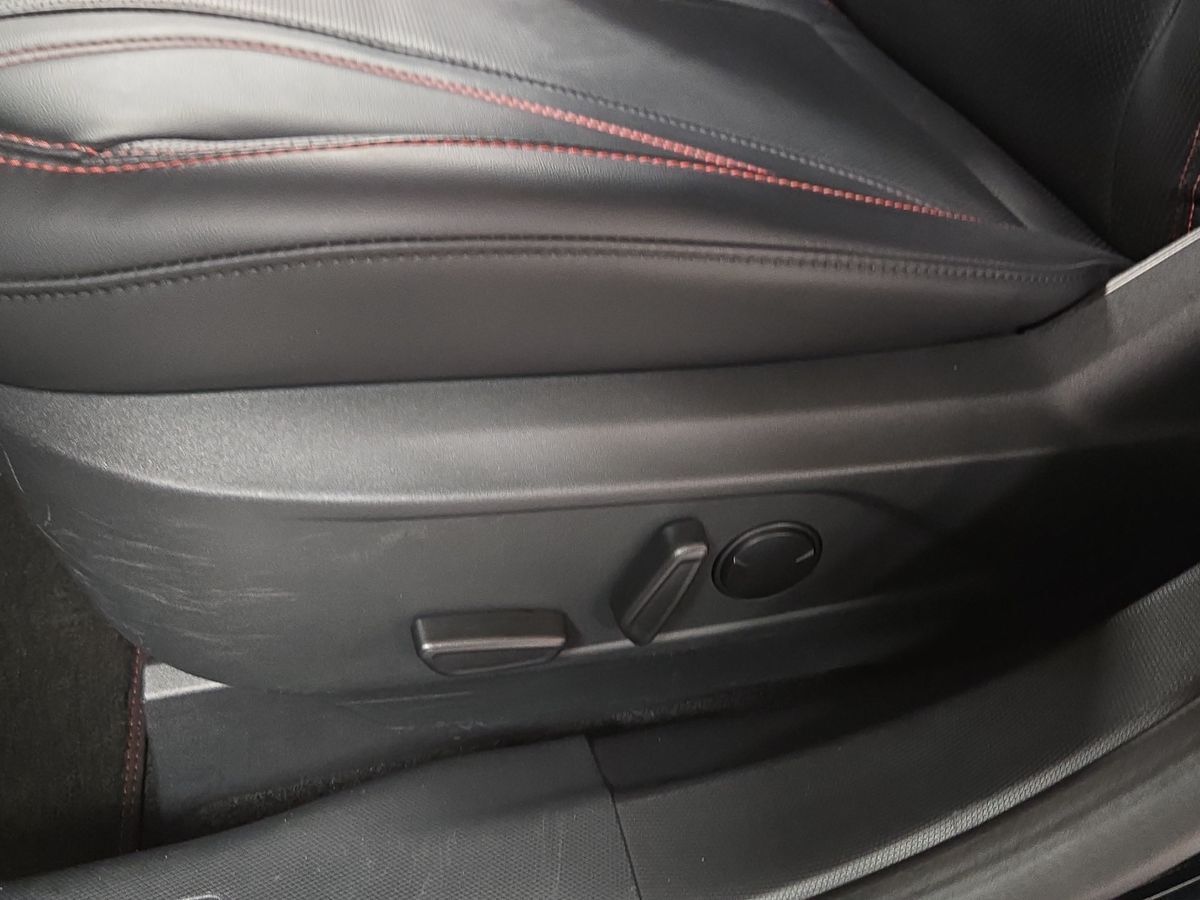 Billede af Ford Mustang Mach-E EL UR AWD 351HK 5d Aut.