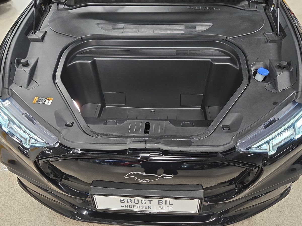 Billede af Ford Mustang Mach-E EL UR AWD 351HK 5d Aut.