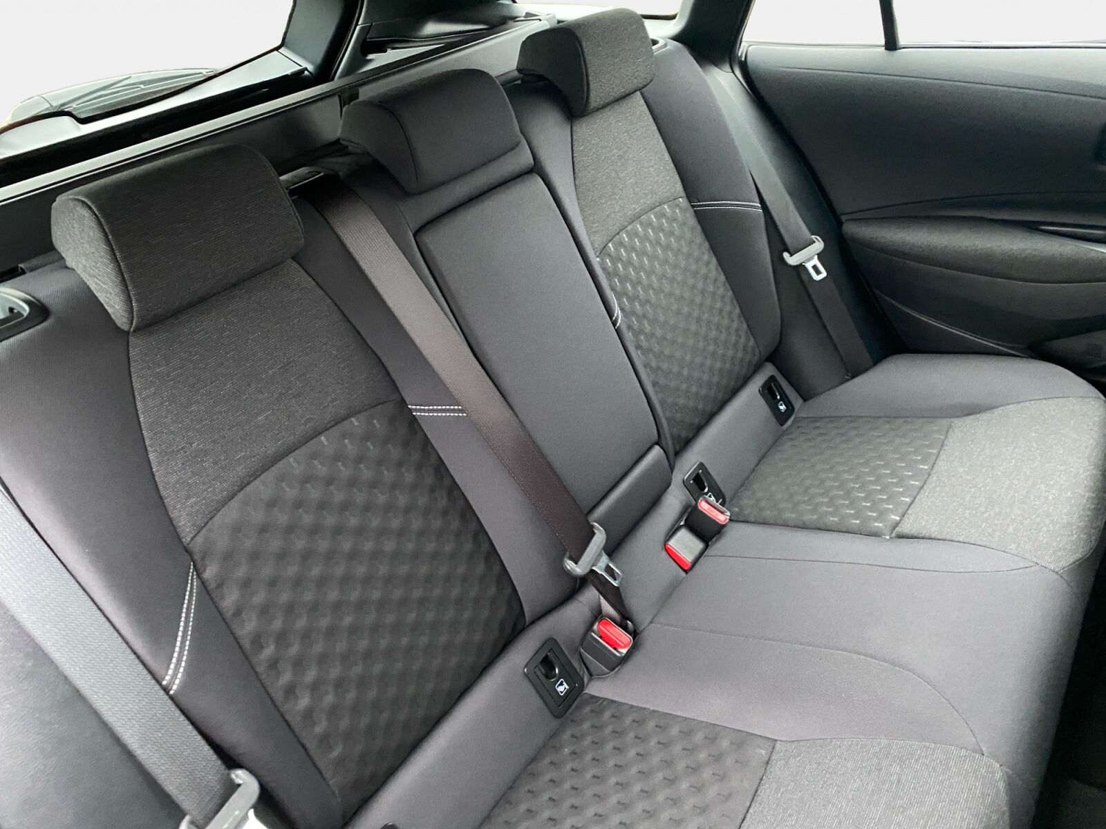 Billede af Toyota Corolla Touring Sports 1,8 Hybrid Active Comfort Plus E-CVT 140HK Stc Trinl. Gear