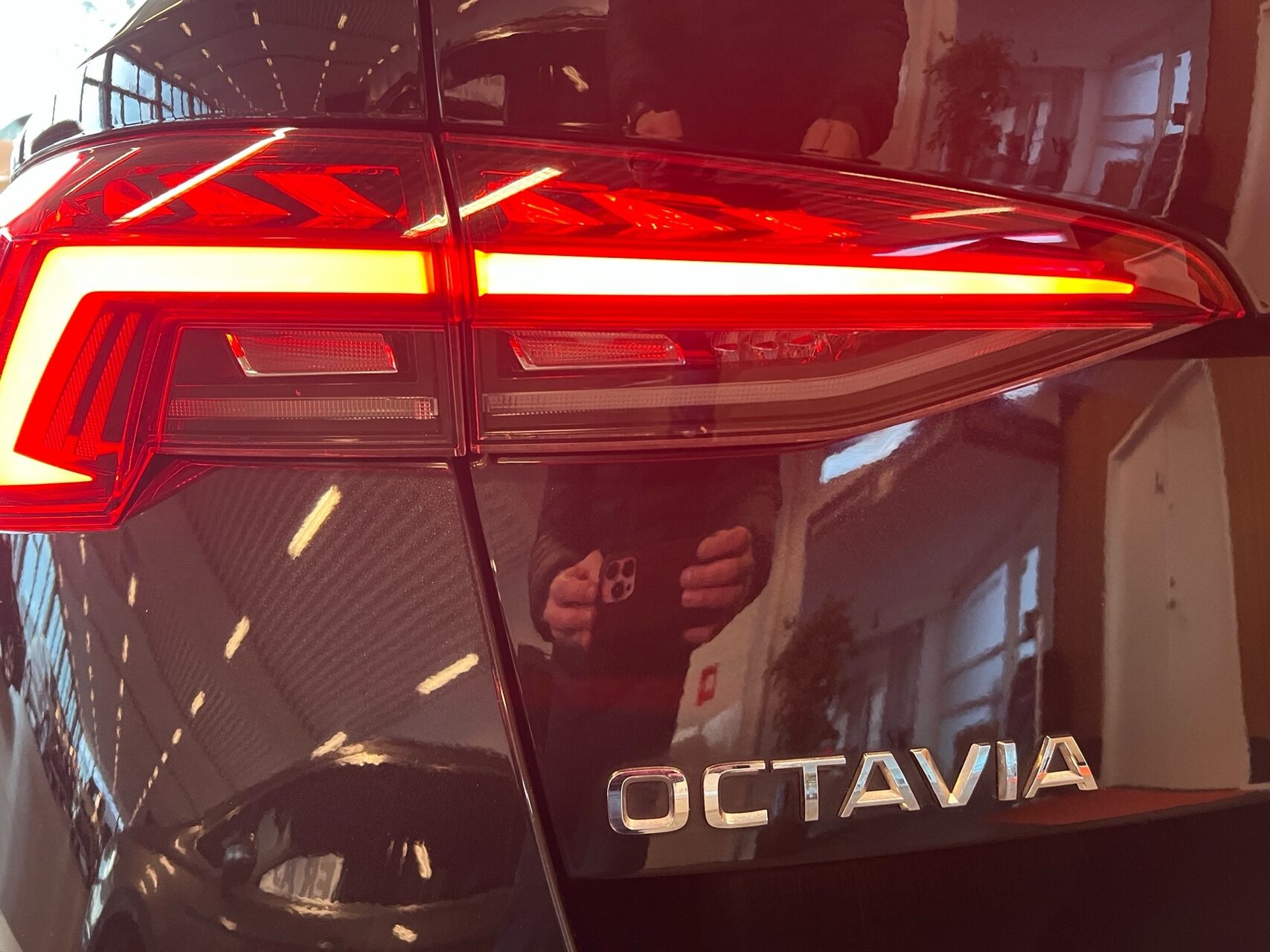 Billede af Skoda Octavia Combi 1,5 eTSI  Mild hybrid Style DSG 150HK Stc 7g Aut.