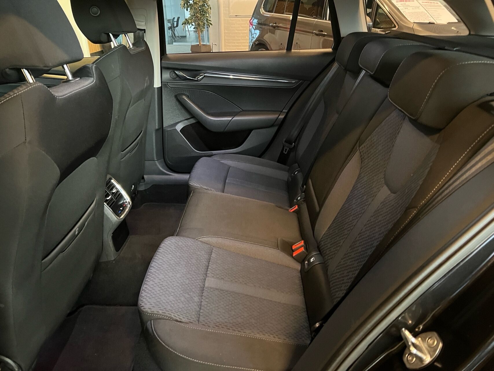 Billede af Skoda Octavia Combi 1,5 eTSI  Mild hybrid Style DSG 150HK Stc 7g Aut.