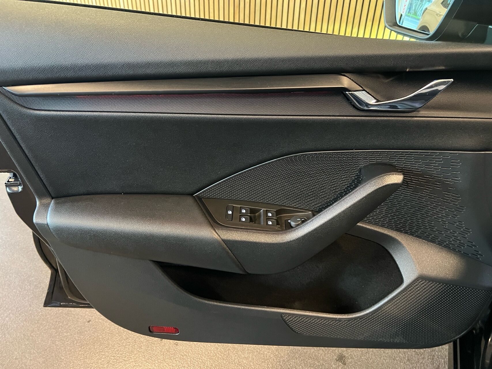 Billede af Skoda Octavia Combi 1,5 eTSI  Mild hybrid Style DSG 150HK Stc 7g Aut.