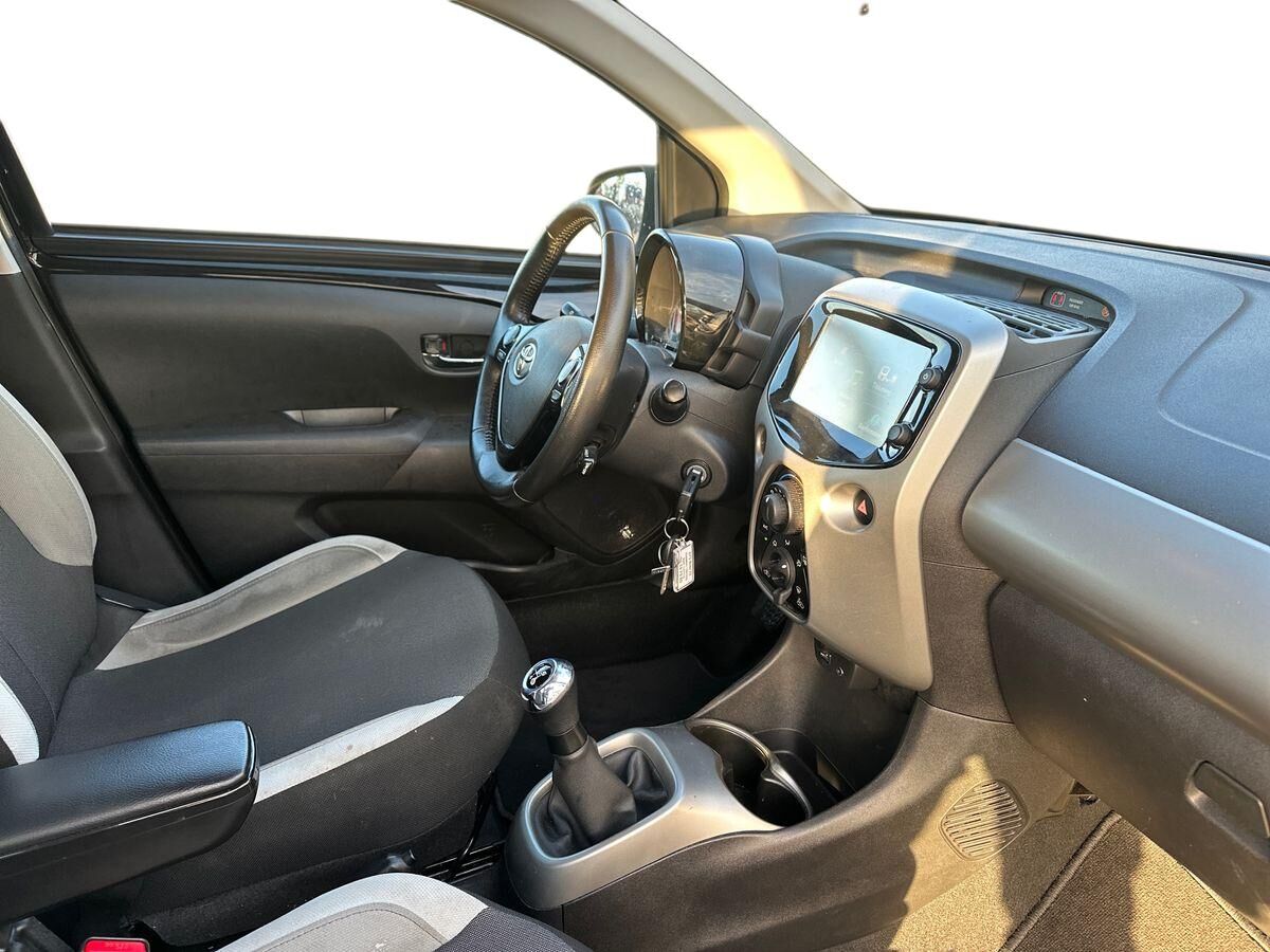 Billede af Toyota Aygo 1,0 VVT-I X-Play + Plus pakke 69HK 5d