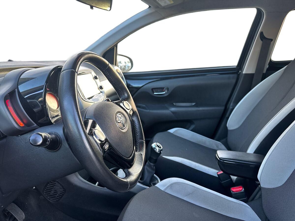 Billede af Toyota Aygo 1,0 VVT-I X-Play + Plus pakke 69HK 5d