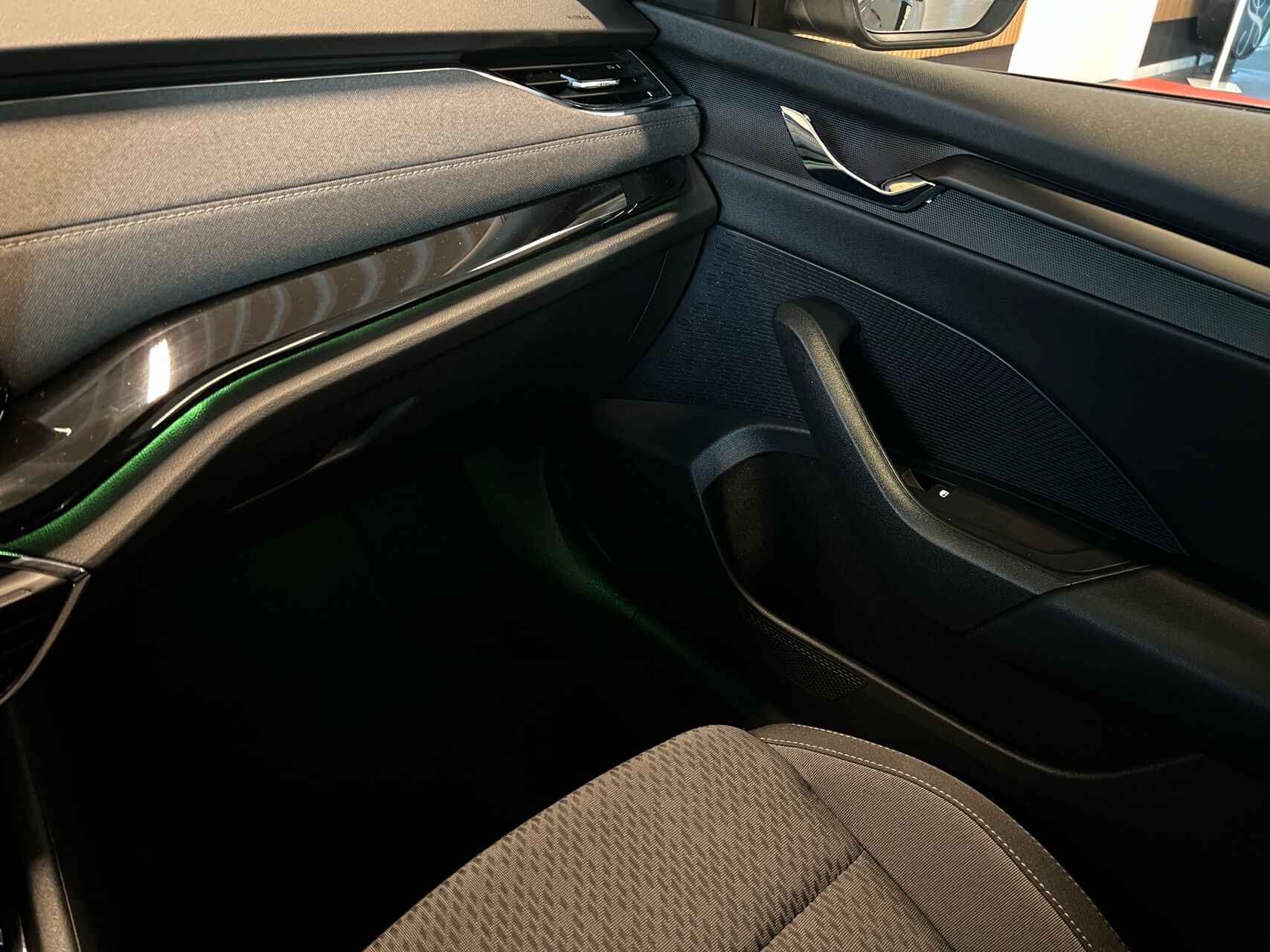 Billede af Skoda Octavia Combi 1,5 eTSI  Mild hybrid Style DSG 150HK Stc 7g Aut.