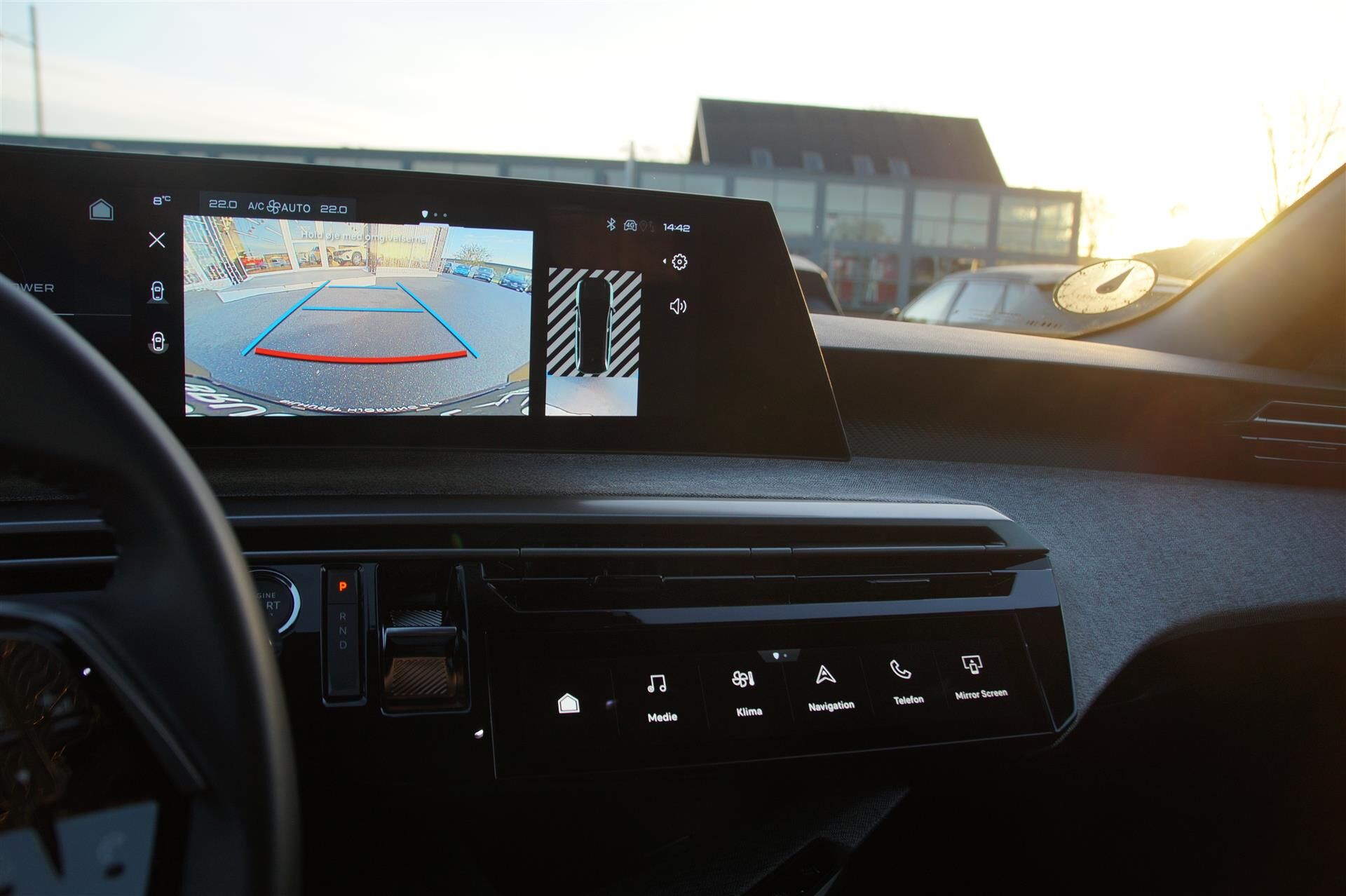 Billede af Peugeot e-5008 EL Allure 210HK 5d Aut.