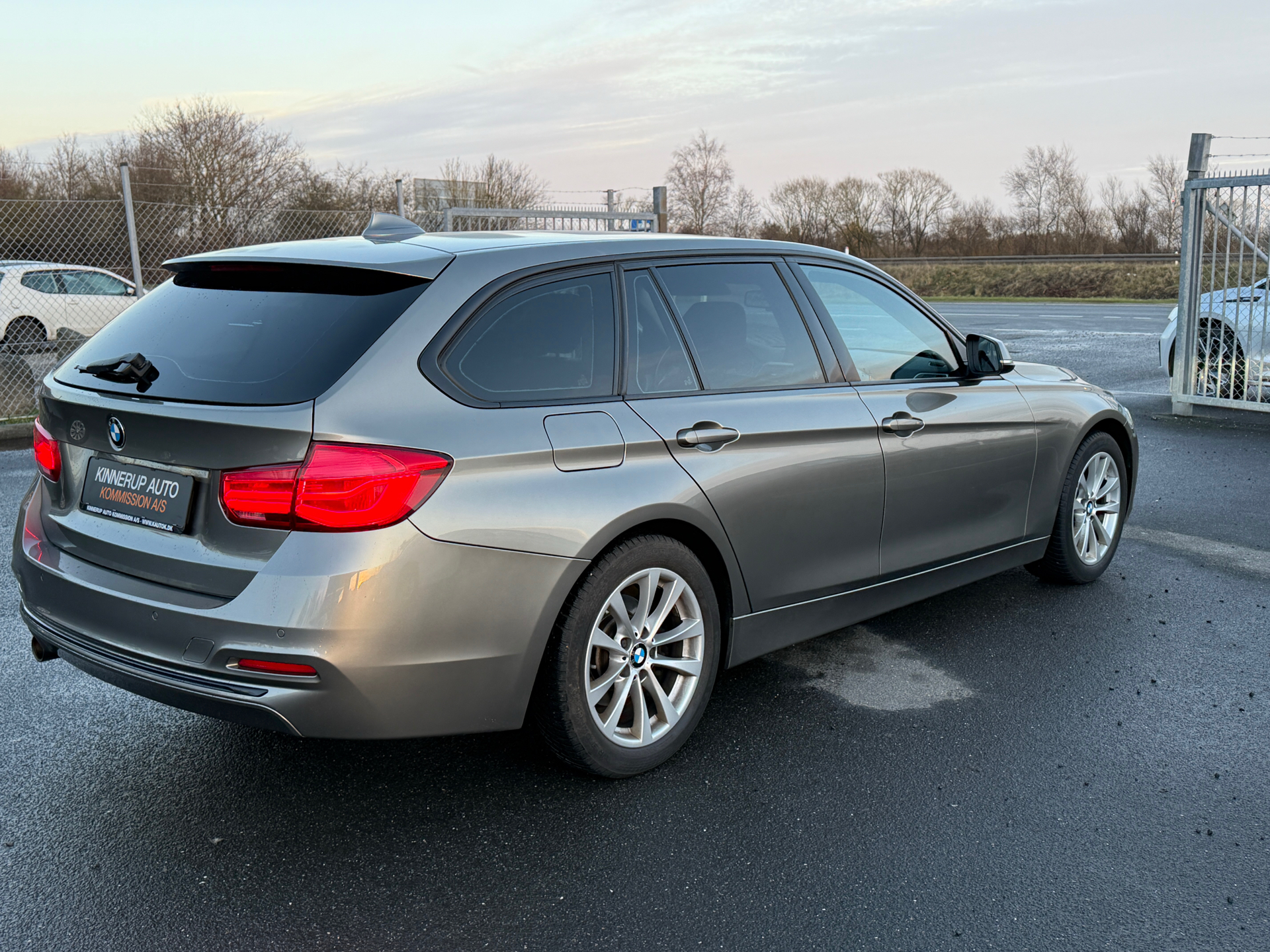 Billede af BMW 318d Touring 2,0 D Steptronic 150HK Stc 8g Aut.