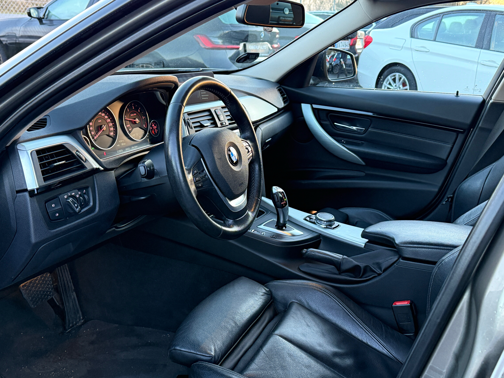 Billede af BMW 318d Touring 2,0 D Steptronic 150HK Stc 8g Aut.