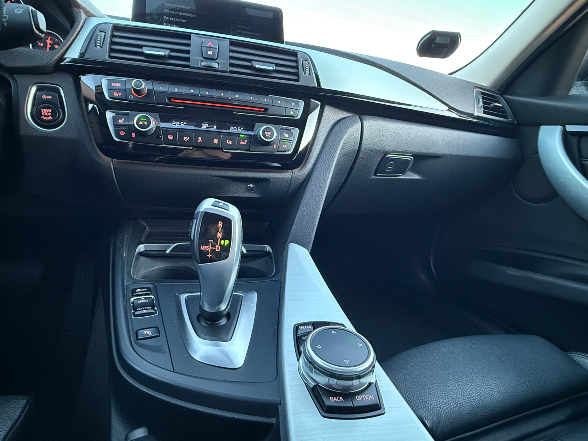 Billede af BMW 318d Touring 2,0 D Steptronic 150HK Stc 8g Aut.