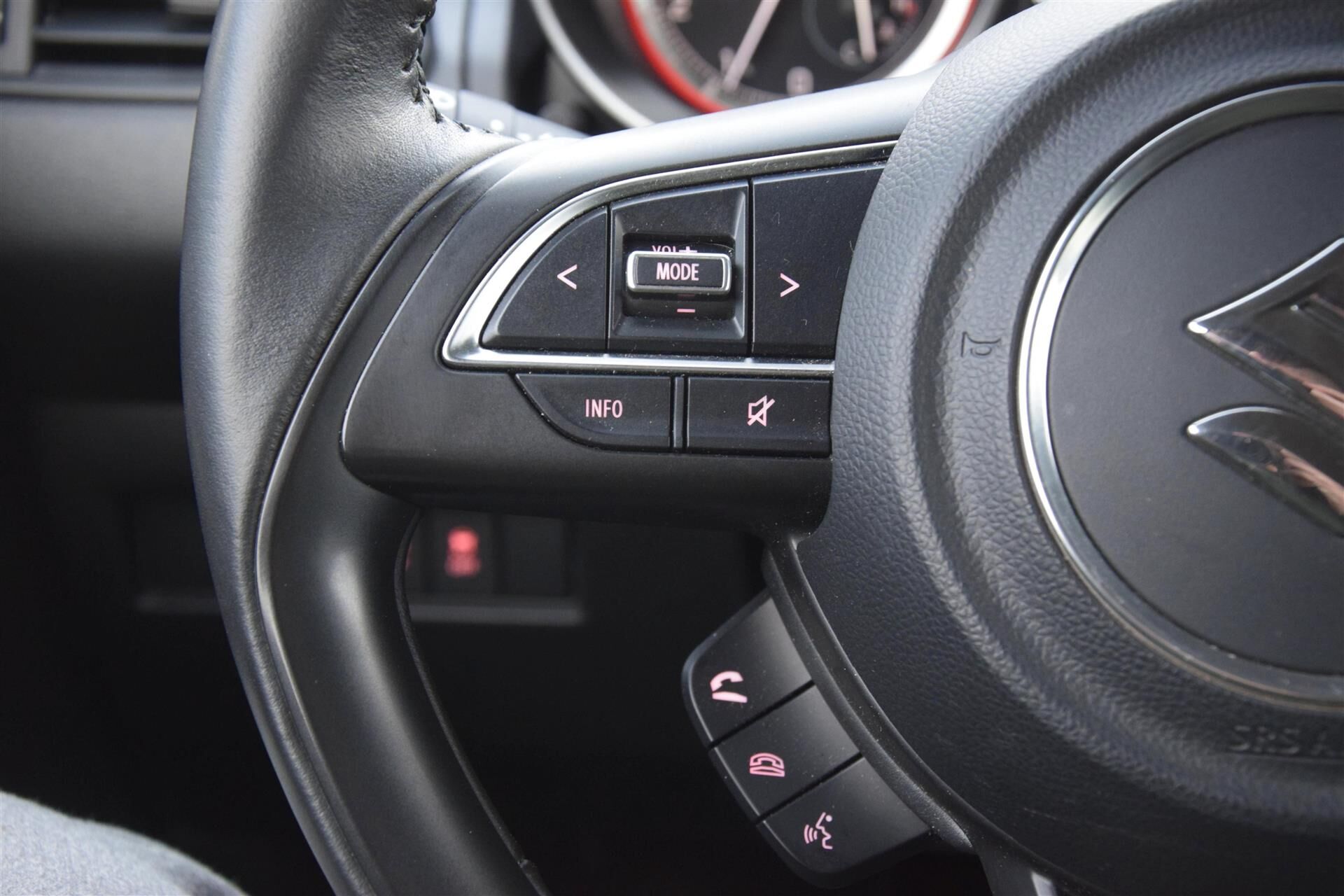 Billede af Suzuki Swift 1,2 Dualjet  Mild hybrid Action KUP 83HK 5d