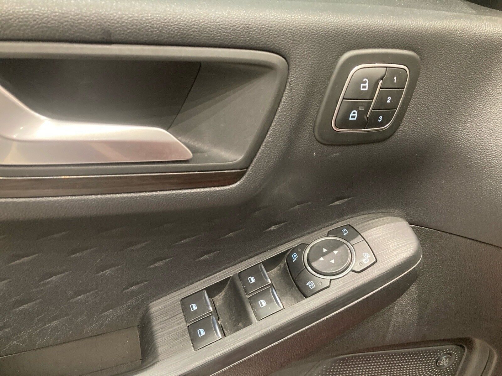 Billede af Ford Kuga 2,5 Plugin-hybrid Vignale CVT 225HK 5d Trinl. Gear