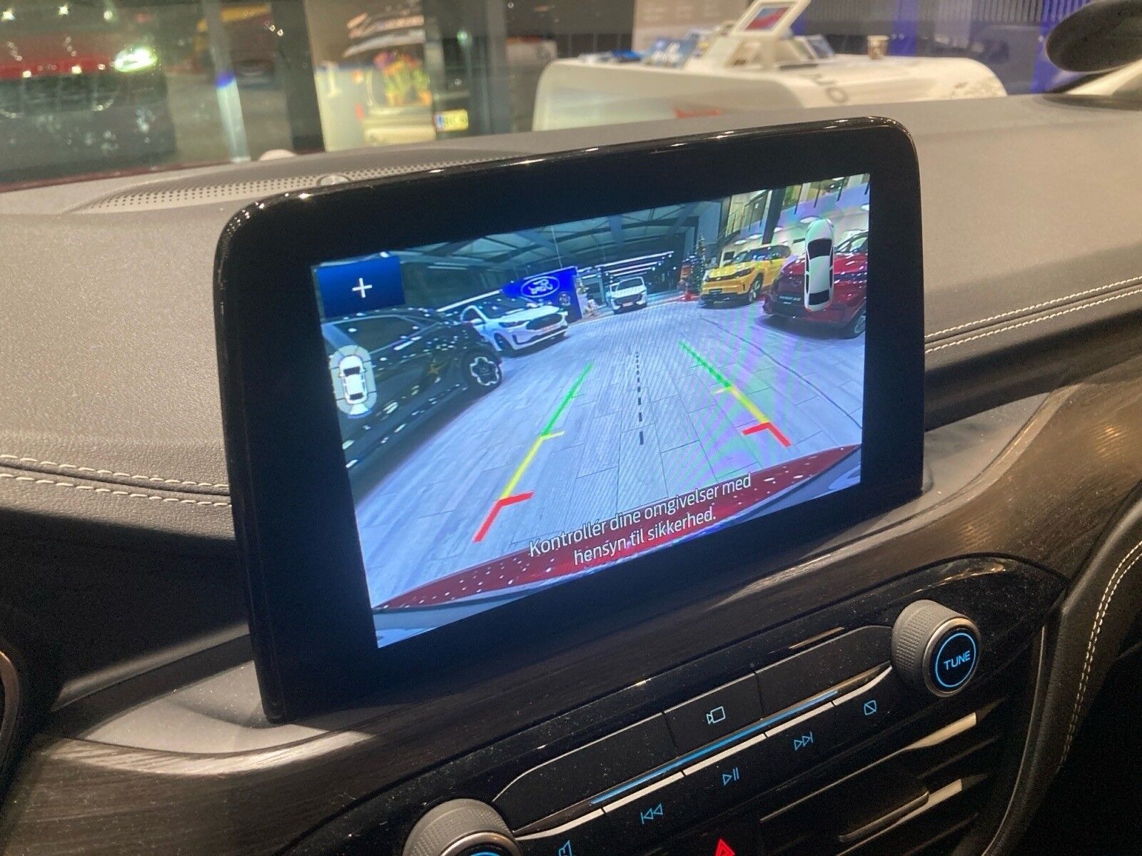 Billede af Ford Kuga 2,5 Plugin-hybrid Vignale CVT 225HK 5d Trinl. Gear