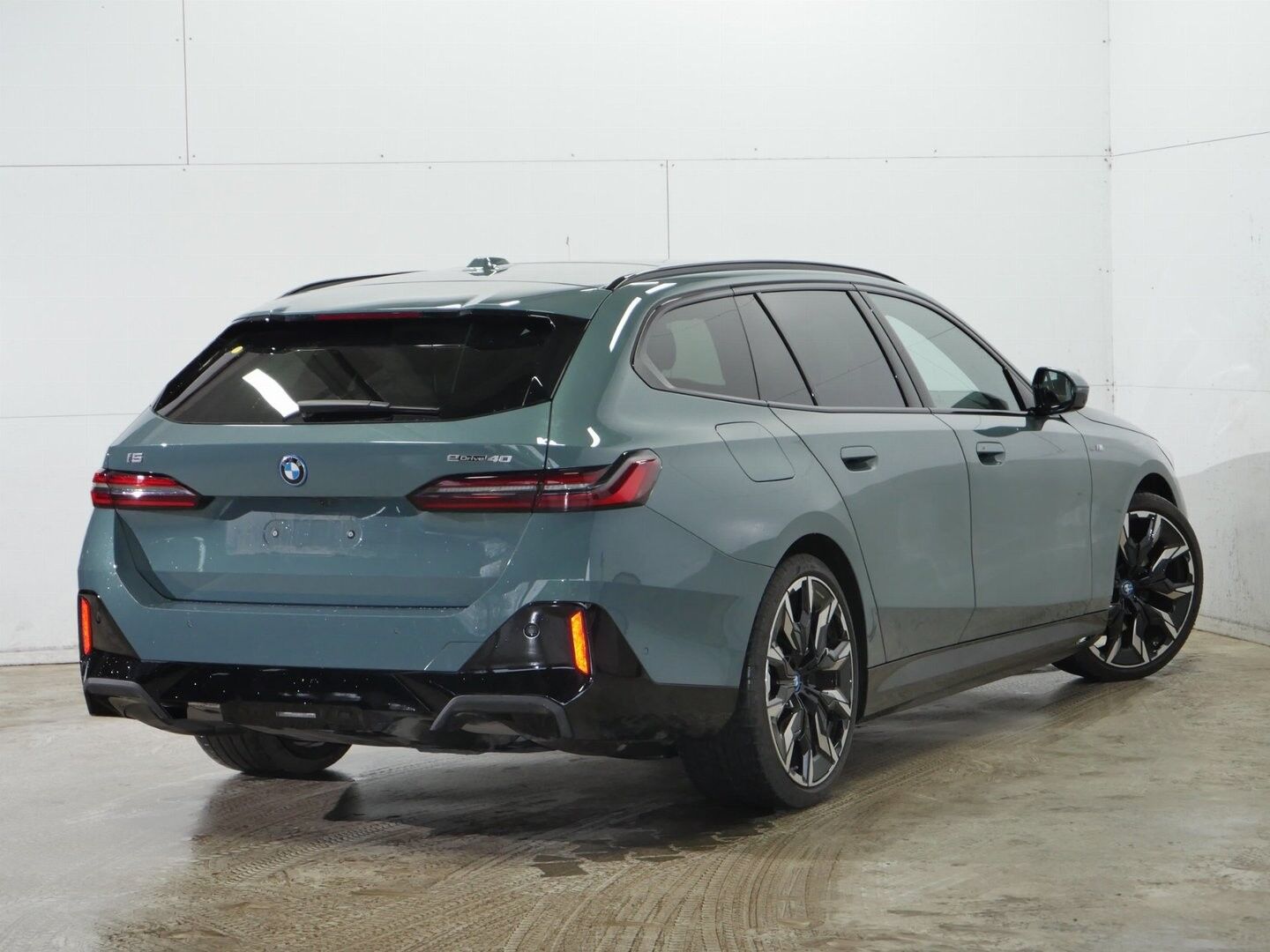 Billede af BMW i5 eDrive40 Touring M-sport Pro 340HK Stc Aut.