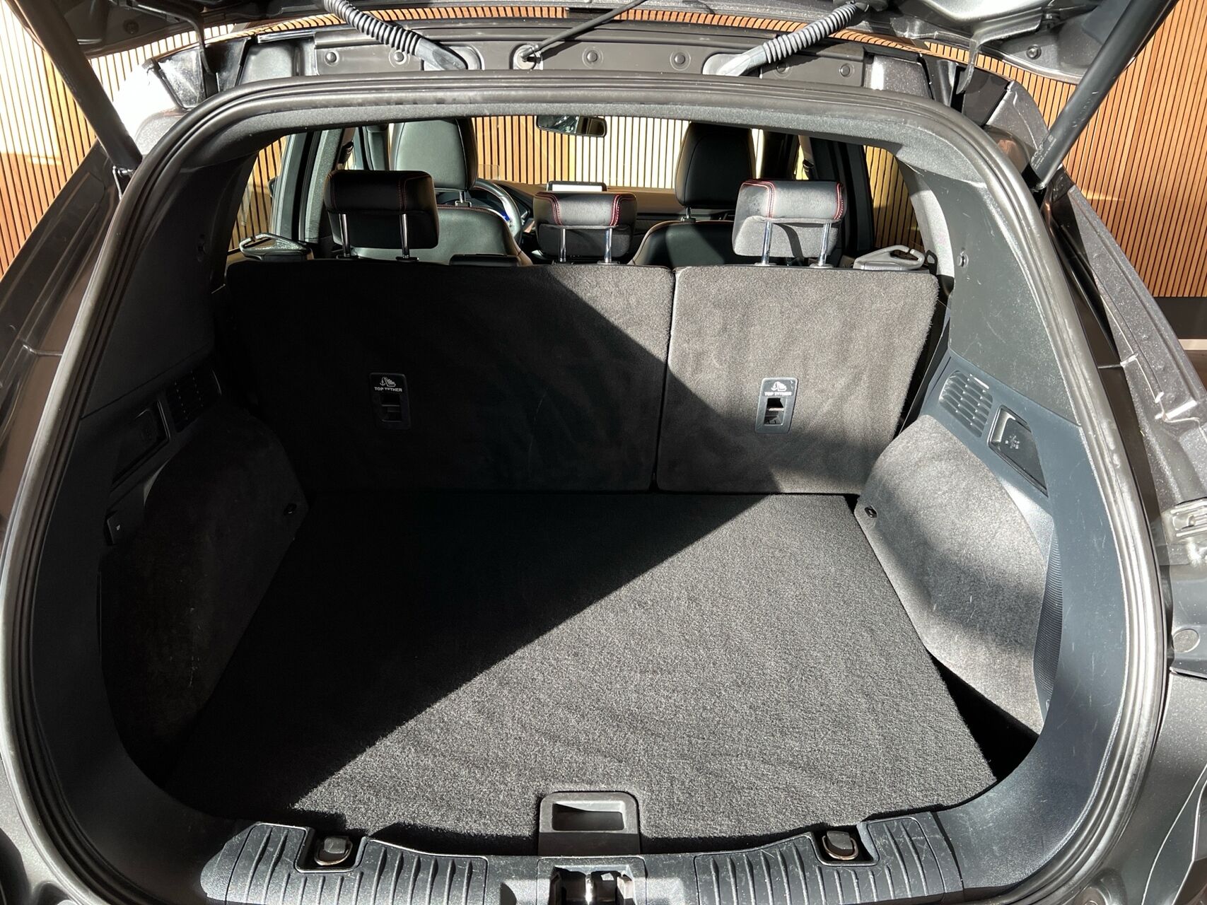 Billede af Ford Kuga 2,5 Plugin-hybrid ST-Line X CVT 225HK 5d Trinl. Gear