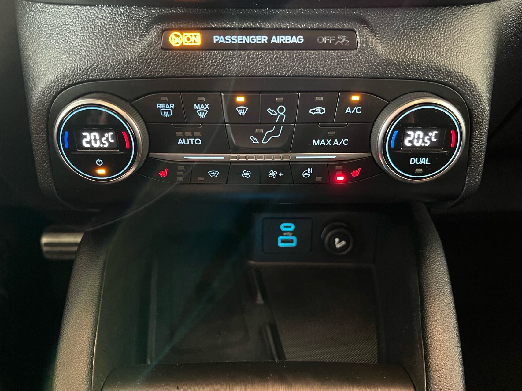 Billede af Ford Kuga 2,5 Plugin-hybrid ST-Line X CVT 225HK 5d Trinl. Gear