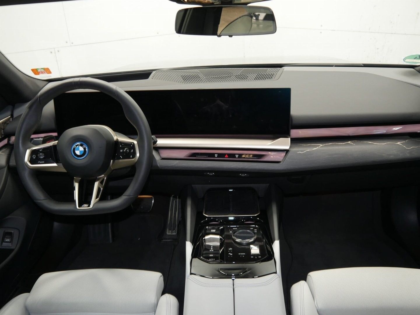 Billede af BMW i5 eDrive40 Touring M-Sport 340HK Stc Aut.