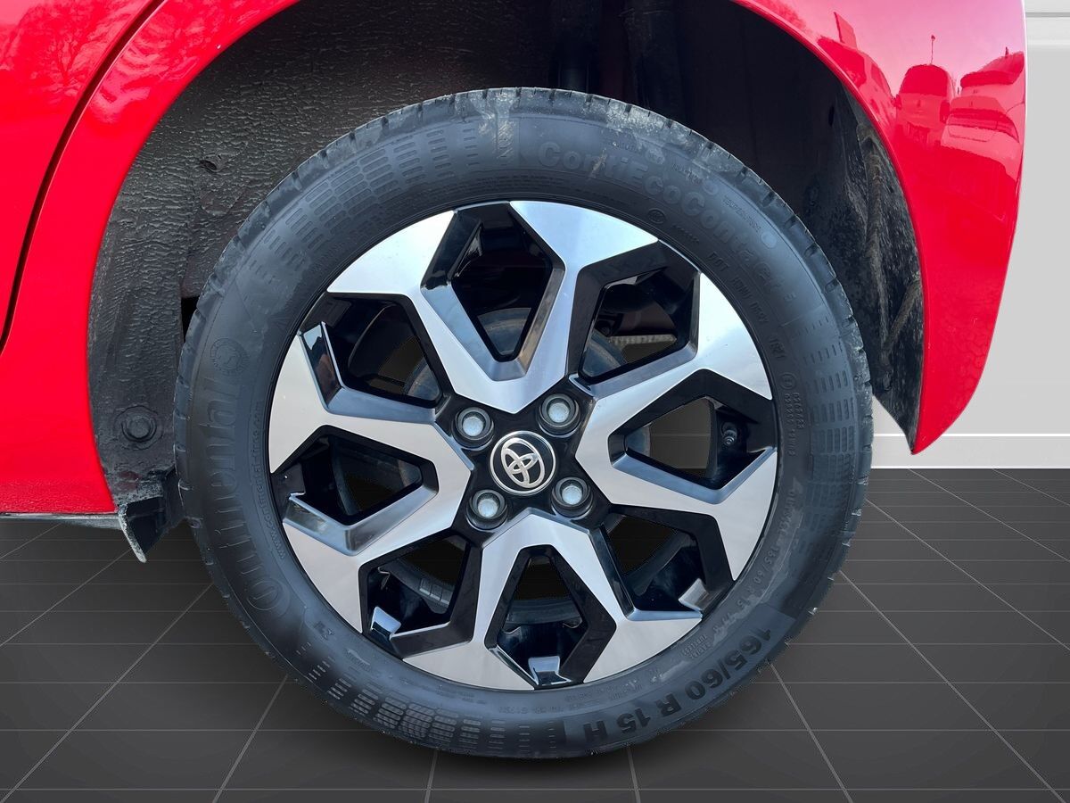 Billede af Toyota Aygo 1,0 VVT-I X-Press Safety Sense X-Shift 72HK 5d Aut.