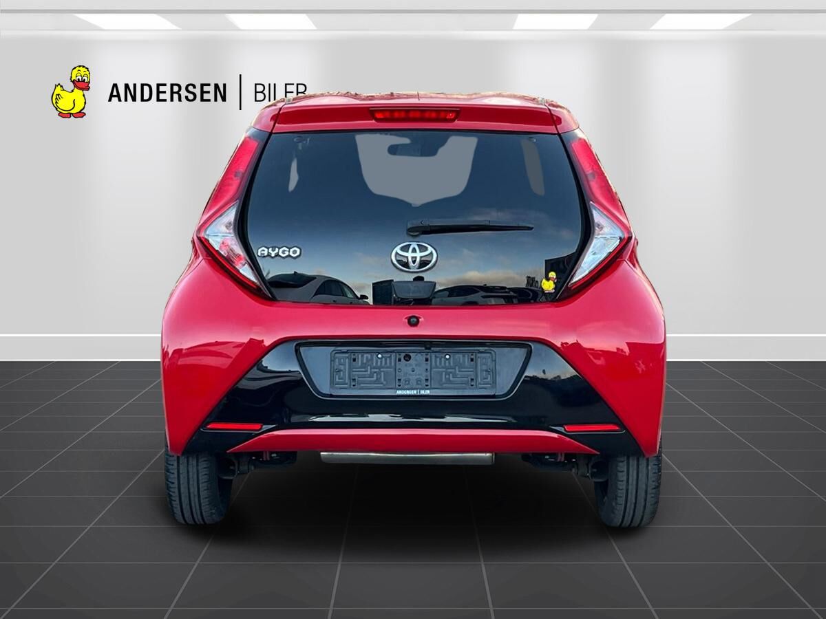 Billede af Toyota Aygo 1,0 VVT-I X-Press Safety Sense X-Shift 72HK 5d Aut.