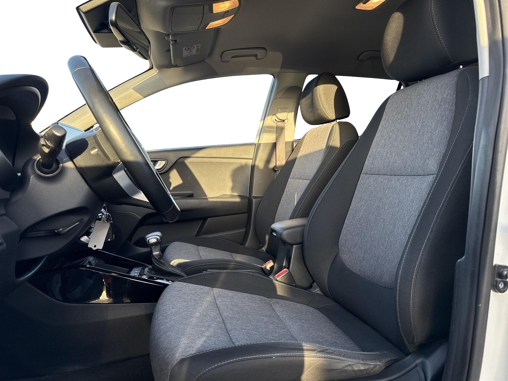 Billede af Kia Stonic 1,0 T-GDI  Mild hybrid Prestige m/Upgrade DCT 120HK 5d 7g Aut.