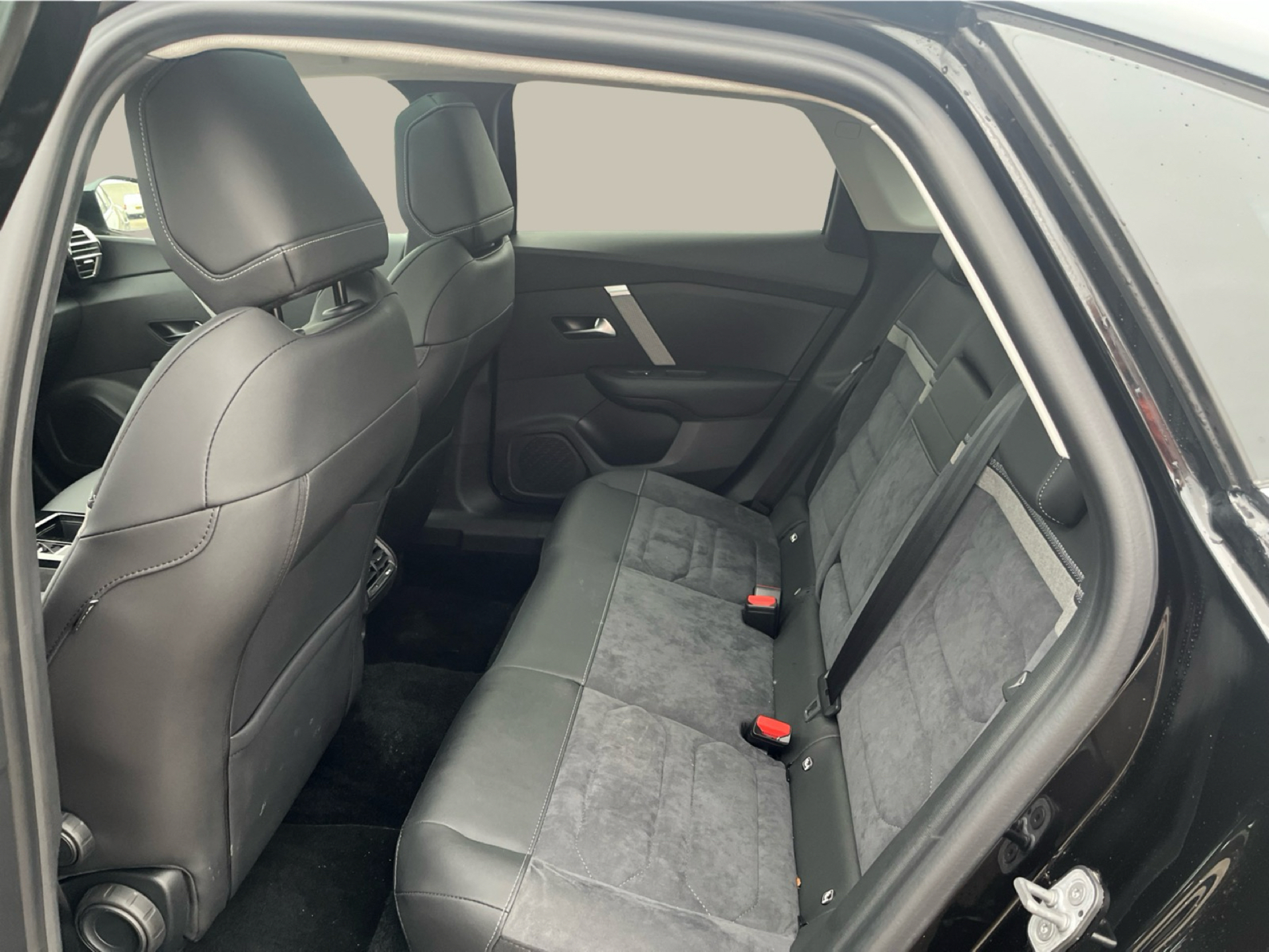 Billede af Citroën e-C4 X EL Palais Sky 136HK 5d Aut.