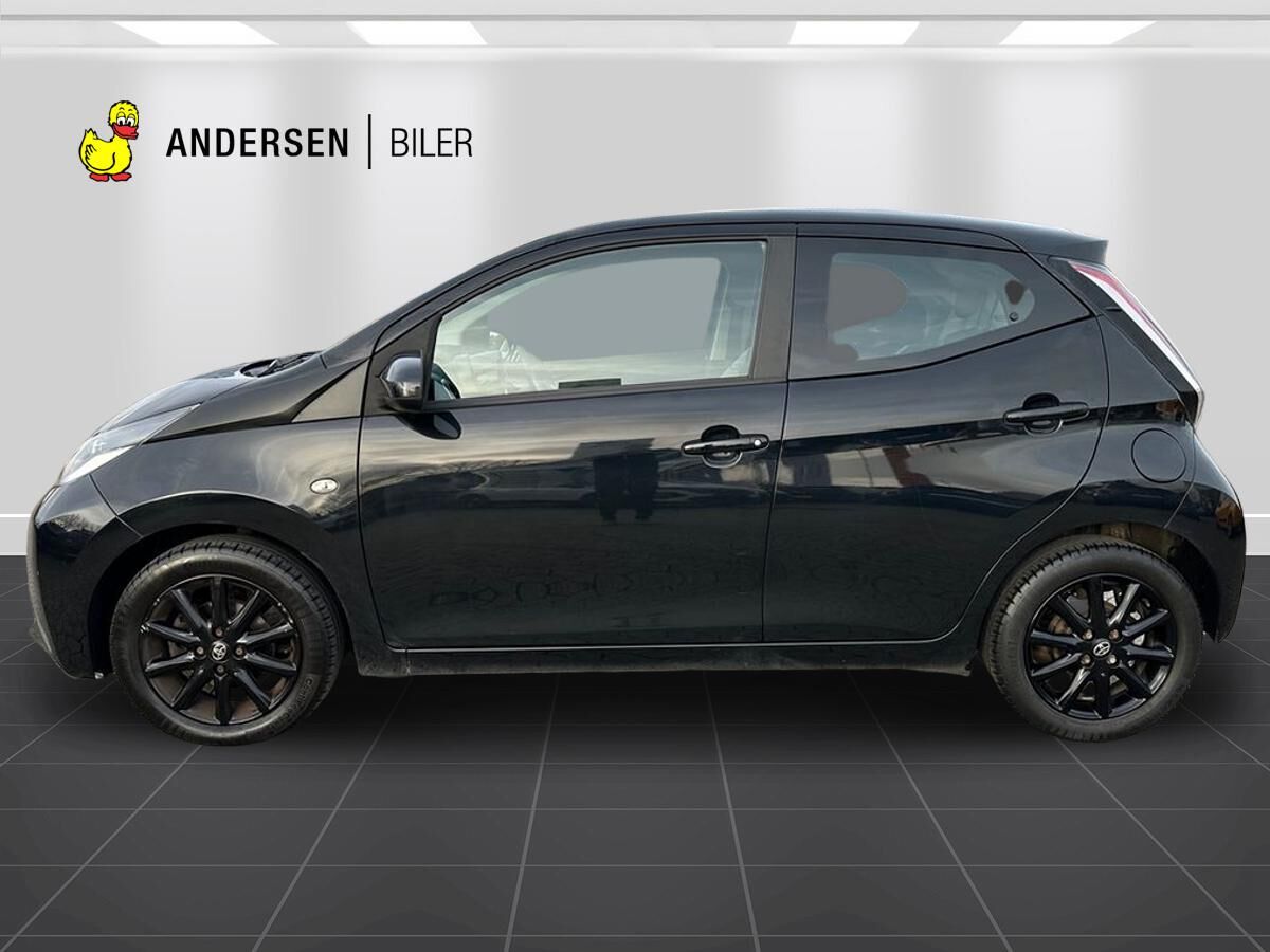 Billede af Toyota Aygo 1,0 VVT-I X-Play + X-Touch 69HK 5d