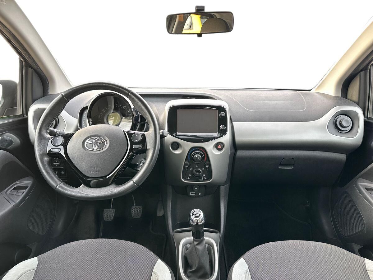 Billede af Toyota Aygo 1,0 VVT-I X-Play + X-Touch 69HK 5d