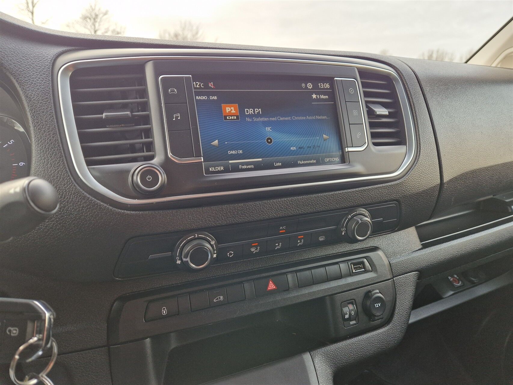 Billede af Toyota Proace Long 2,0 D Comfort Master To skydedør 144HK Van 8g Aut.