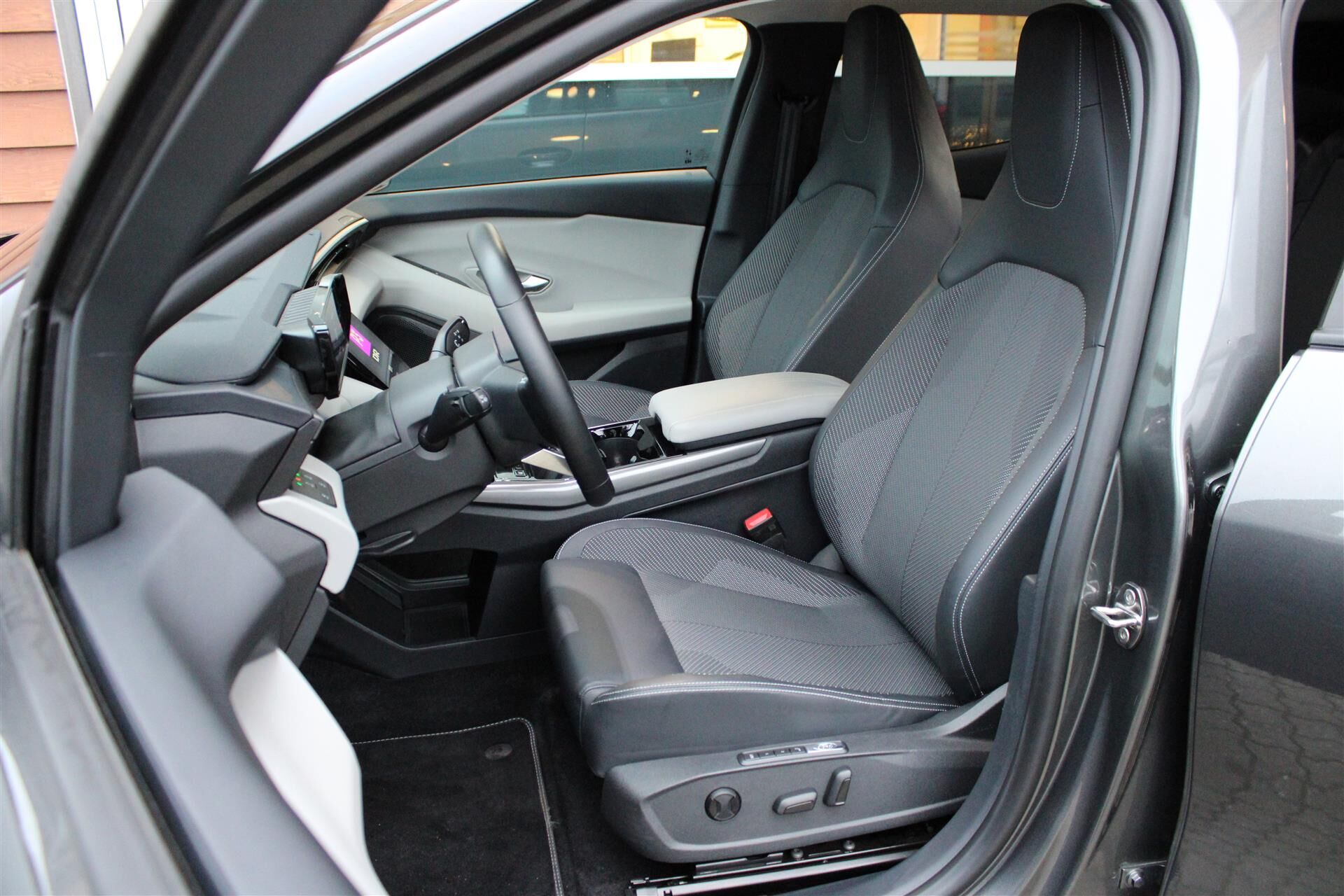 Billede af Ford Explorer EL UR Select RWD 286HK 5d Aut.