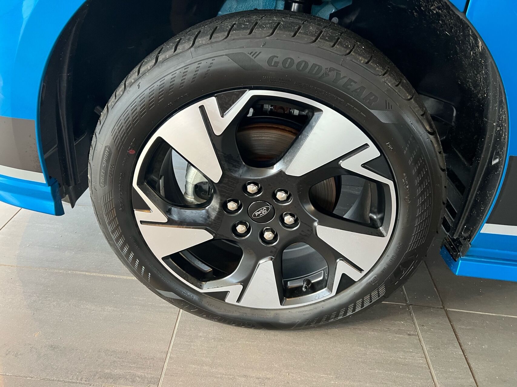 Billede af Ford E-Transit Custom 340 L2H1 EL Sport 218HK Van Aut.