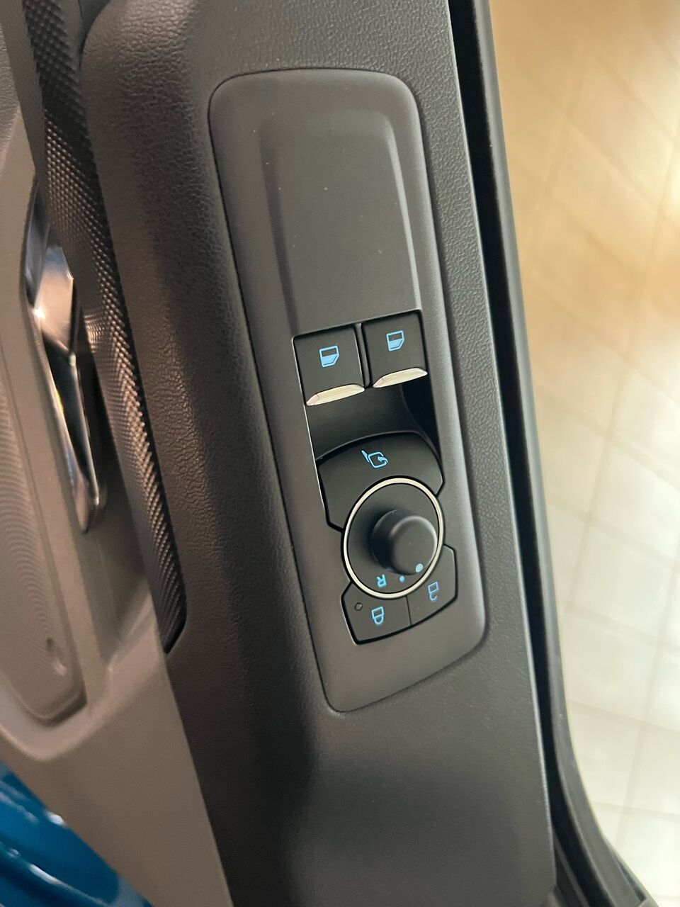 Billede af Ford E-Transit Custom 340 L2H1 EL Sport 218HK Van Aut.