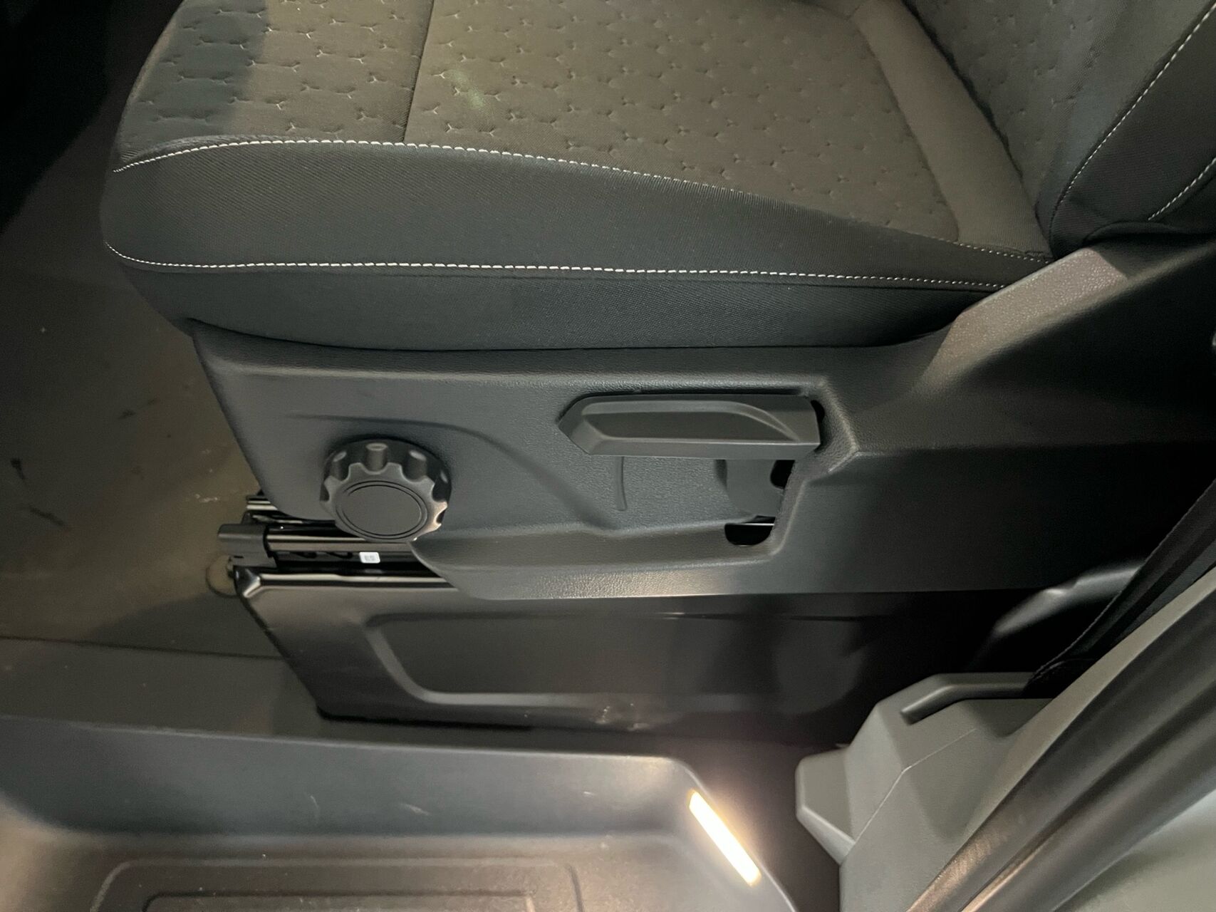 Billede af Ford E-Transit Custom 340 L2H1 EL Limited 218HK Van Aut.