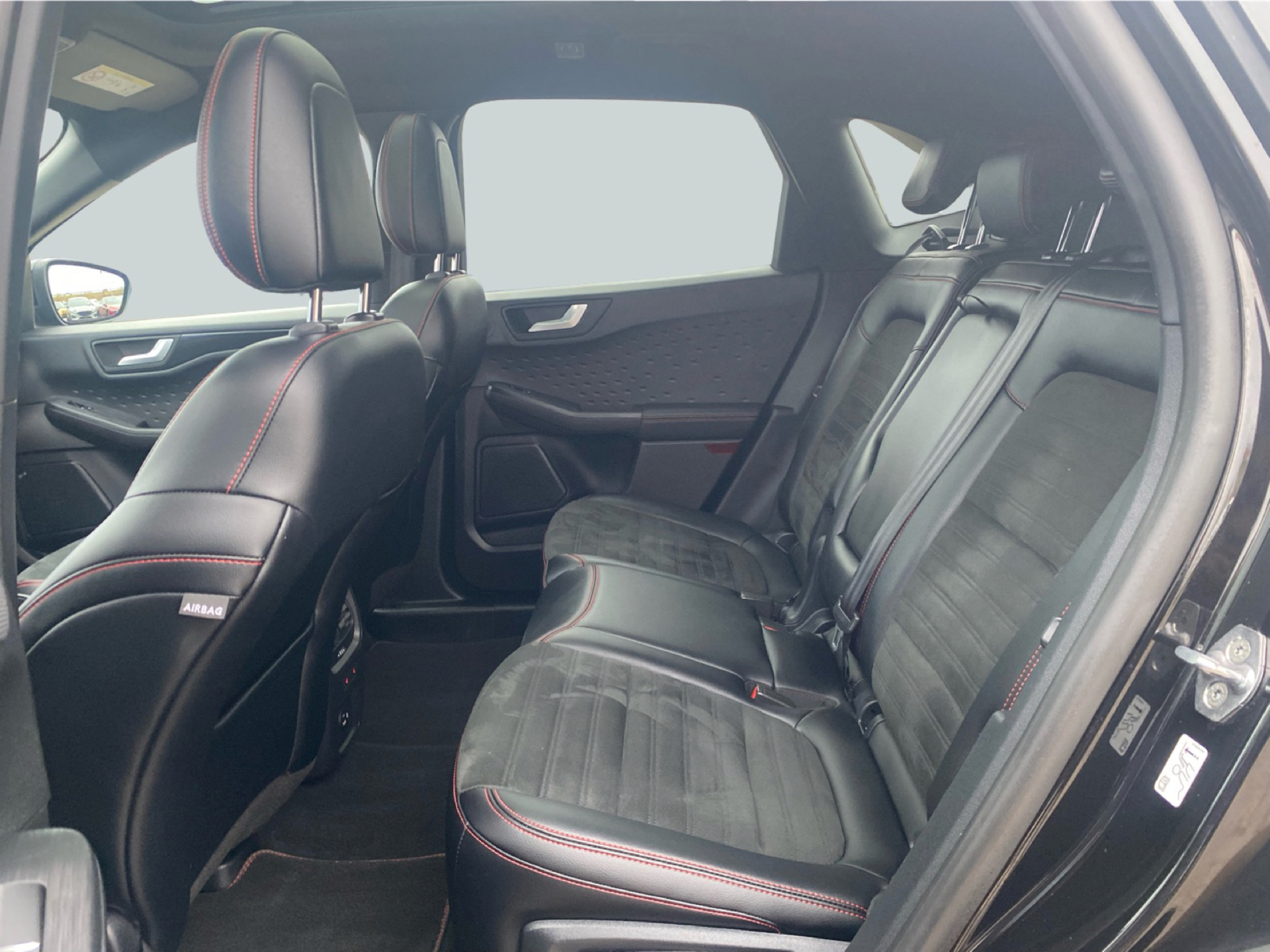 Billede af Ford Kuga 2,5 Plugin-hybrid ST-Line X CVT 225HK 5d Trinl. Gear